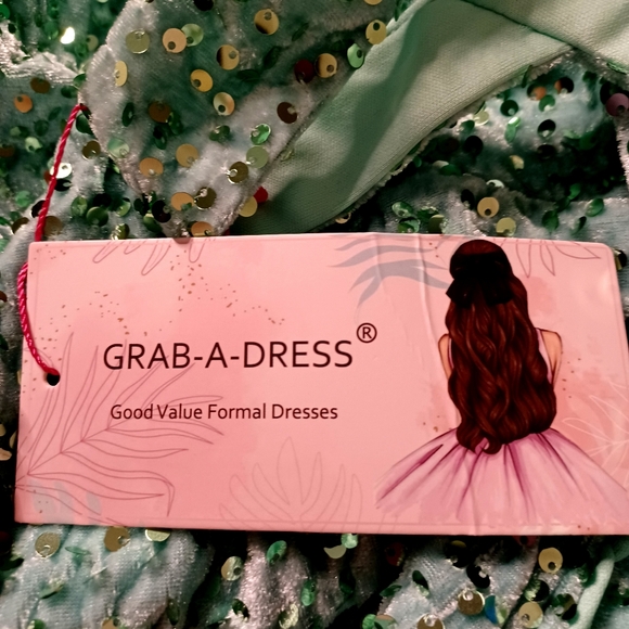 BEAUTIFUL Mint Geeen Aqua Sequence formal Dress size 12 - Picture 14 of 17